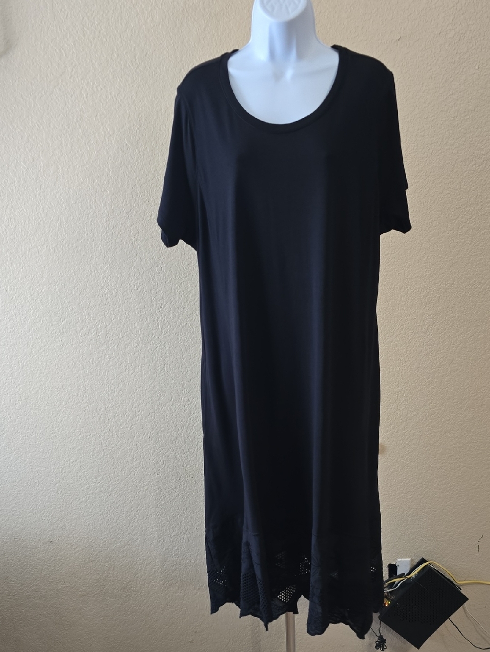 Black Short Sleeve Midi Dress with Lace Hem